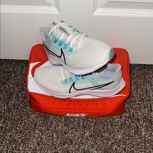 Nike Pegasus 38 Size 9